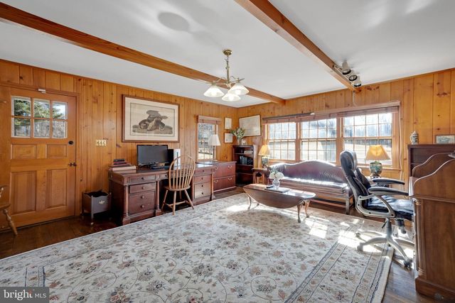 1105 GREEN LANE RD, Malvern, PA 19355