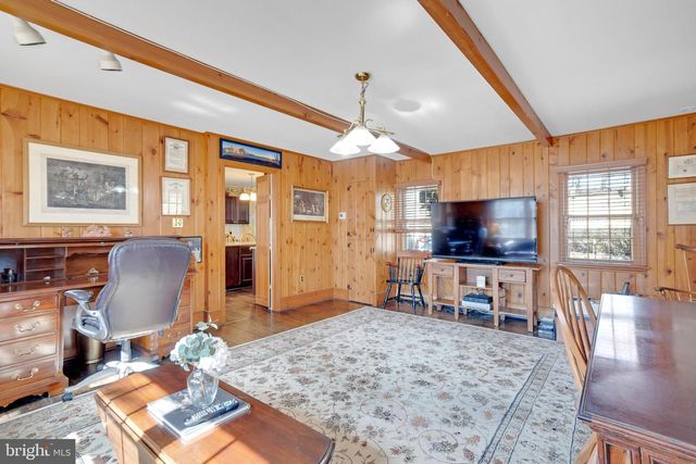 1105 GREEN LANE RD, Malvern, PA 19355