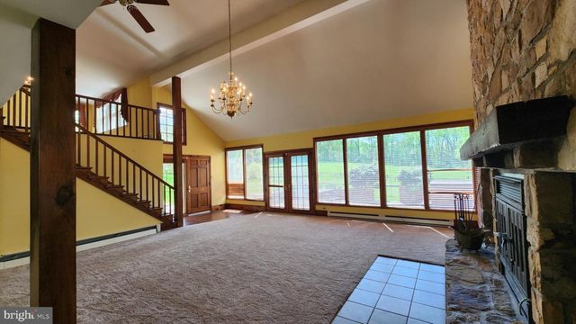 1105 GREEN LANE RD, Malvern, PA 19355