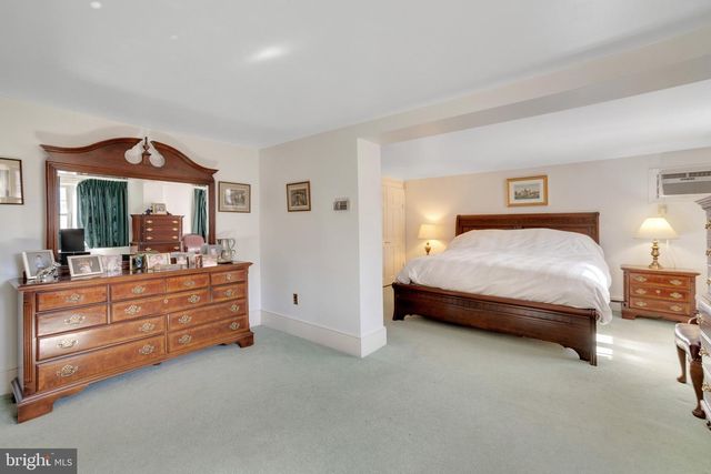 1105 GREEN LANE RD, Malvern, PA 19355