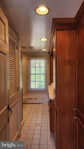 1105 GREEN LANE RD, Malvern, PA 19355