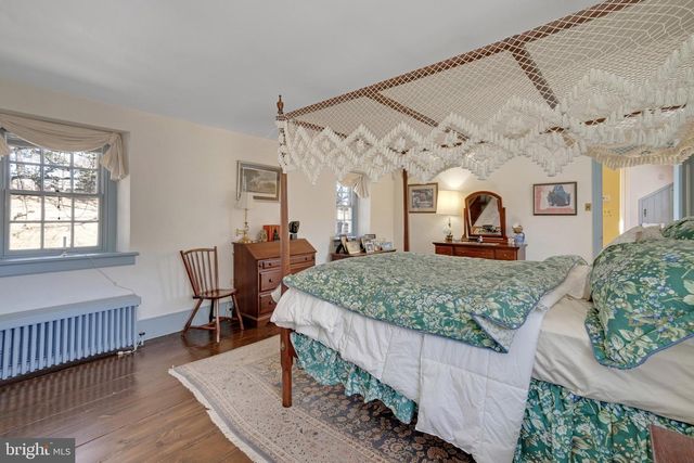 1105 GREEN LANE RD, Malvern, PA 19355