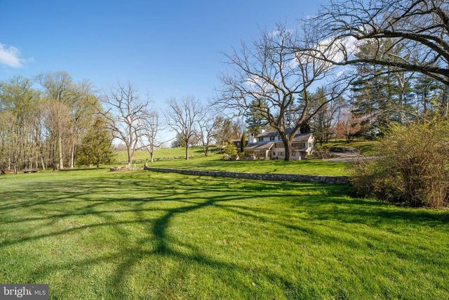 1105 GREEN LANE RD, Malvern, PA 19355