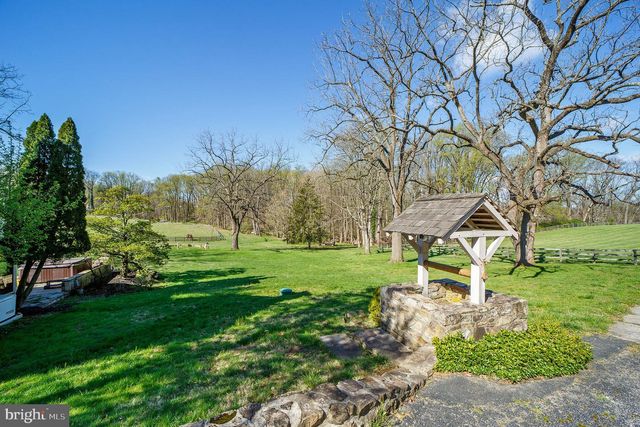 1105 GREEN LANE RD, Malvern, PA 19355