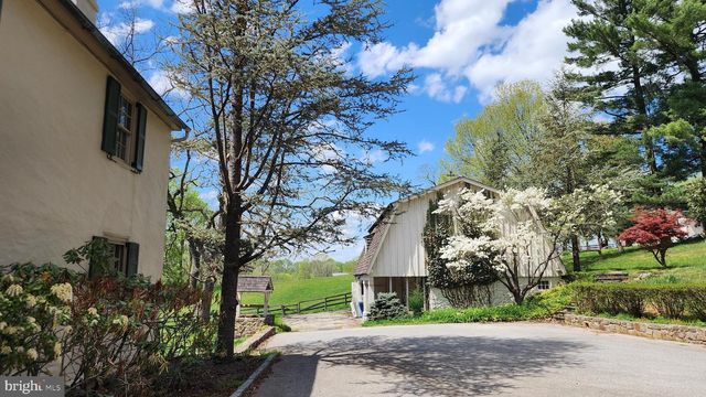 1105 GREEN LANE RD, Malvern, PA 19355
