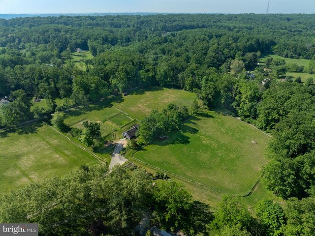 1105 GREEN LANE RD, Malvern, PA 19355