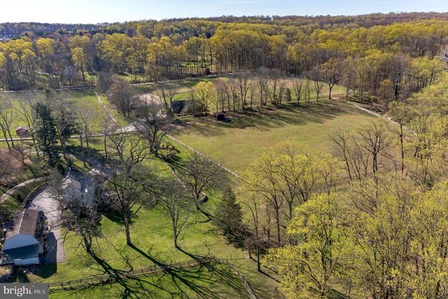 1105 GREEN LANE RD, Malvern, PA 19355