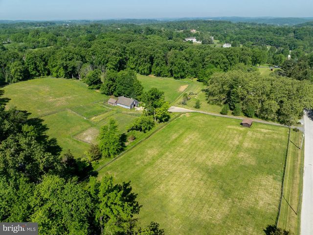 1105 GREEN LANE RD, Malvern, PA 19355