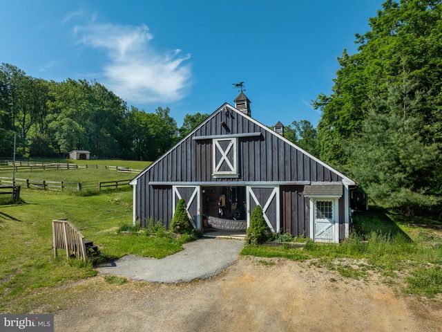 1105 GREEN LANE RD, Malvern, PA 19355