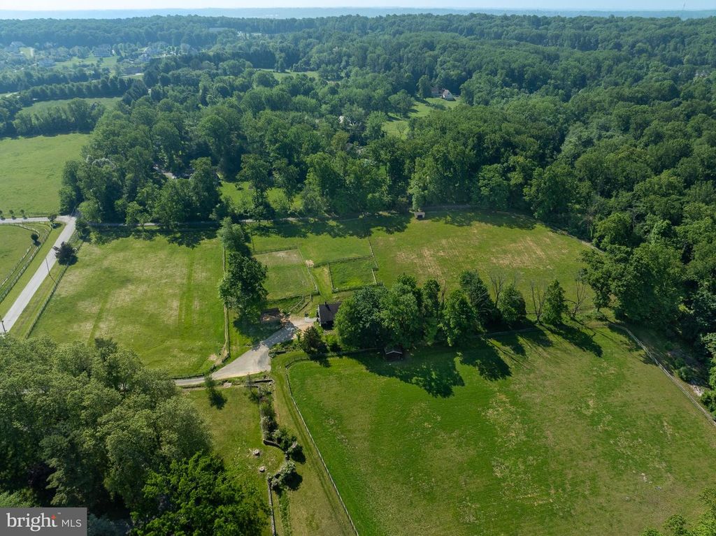 1105 GREEN LANE RD, Malvern, PA 19355