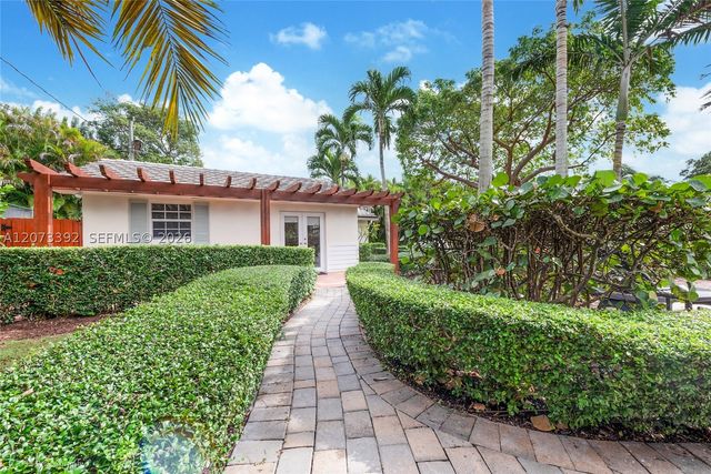 7345 SW 152nd St, Palmetto Bay, FL 33157