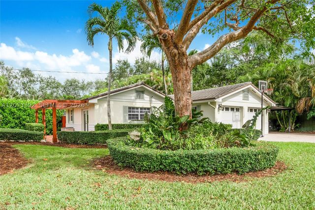 7345 SW 152nd St, Palmetto Bay, FL 33157