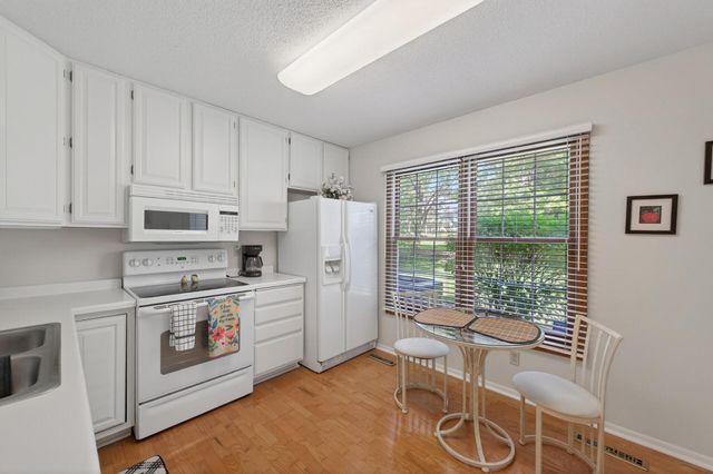 11106 Oregon Avenue S, Bloomington, MN 55438