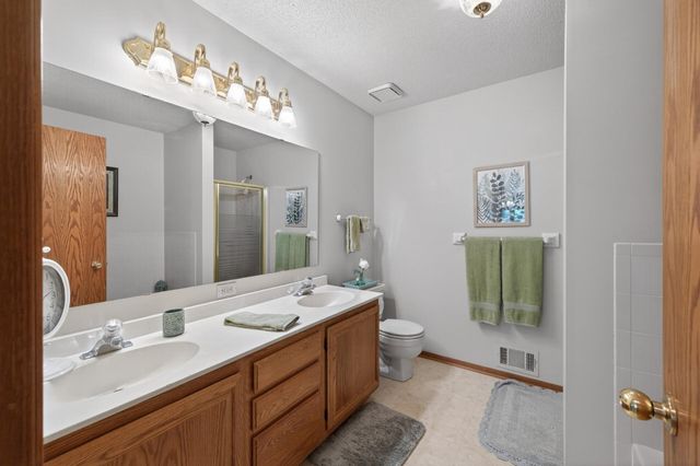 11106 Oregon Avenue S, Bloomington, MN 55438