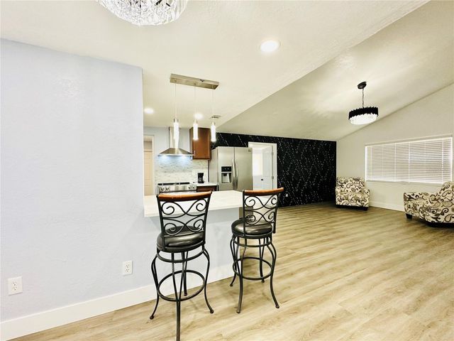 8203 OLIVEWOOD PLACE, Tampa, FL 33615