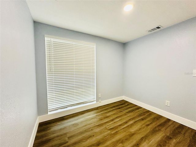 8203 OLIVEWOOD PLACE, Tampa, FL 33615