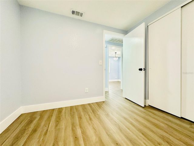 8203 OLIVEWOOD PLACE, Tampa, FL 33615