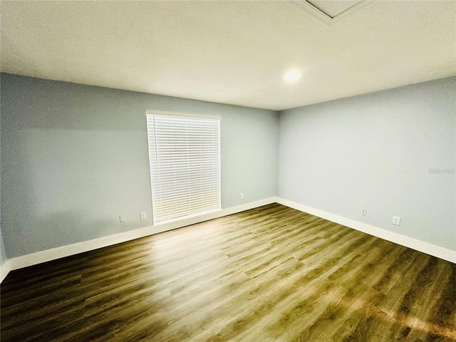 8203 OLIVEWOOD PLACE, Tampa, FL 33615