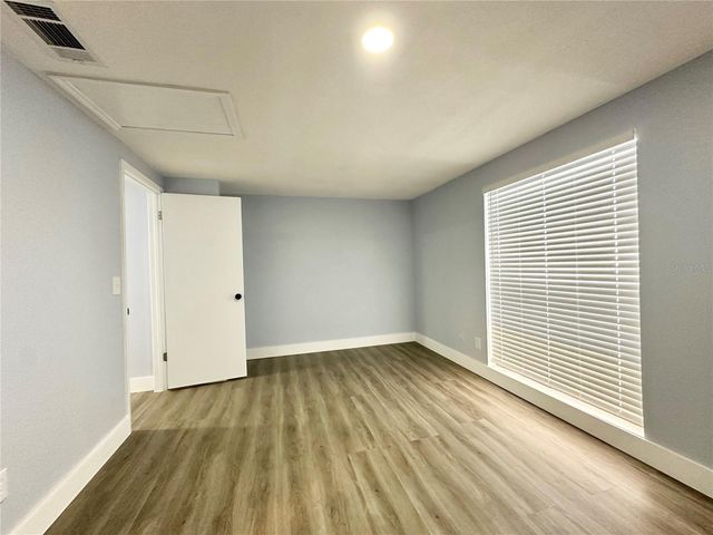 8203 OLIVEWOOD PLACE, Tampa, FL 33615