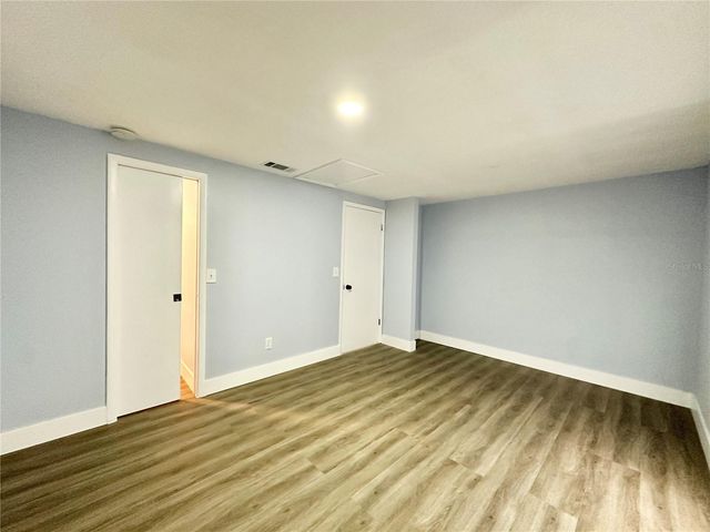 8203 OLIVEWOOD PLACE, Tampa, FL 33615