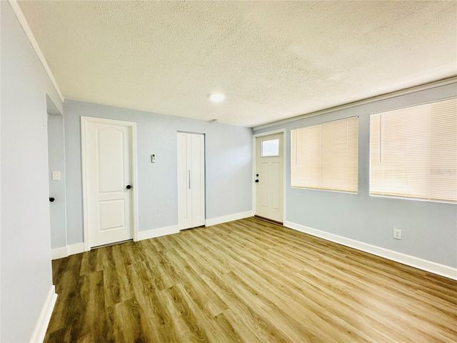 8203 OLIVEWOOD PLACE, Tampa, FL 33615