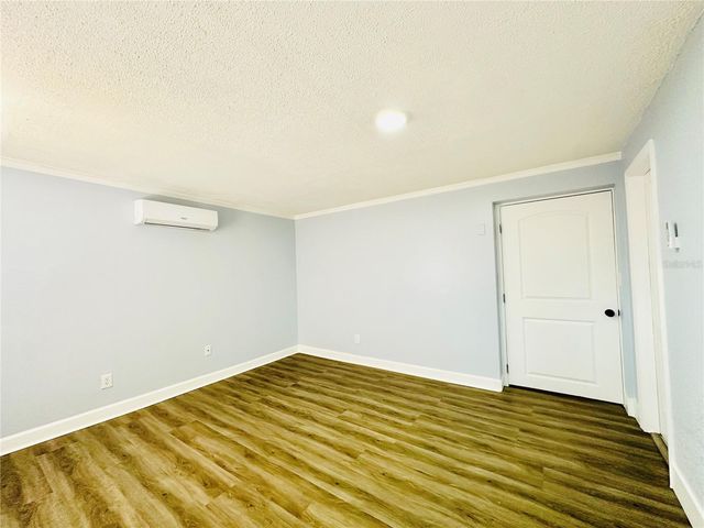 8203 OLIVEWOOD PLACE, Tampa, FL 33615