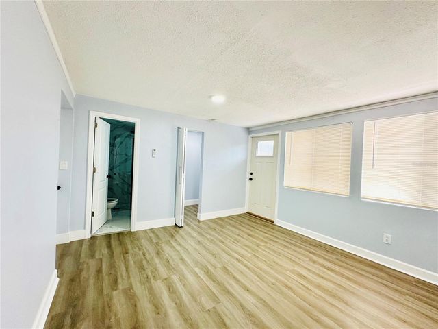 8203 OLIVEWOOD PLACE, Tampa, FL 33615