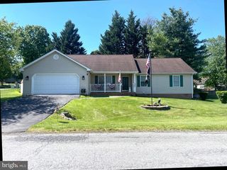 32 TALISMAN DR, Martinsburg, WV 25403
