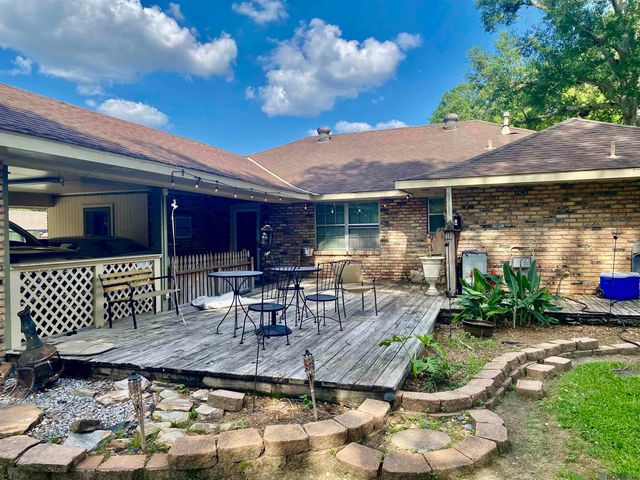 3087 Farrington Dr, Baton Rouge, LA 70814