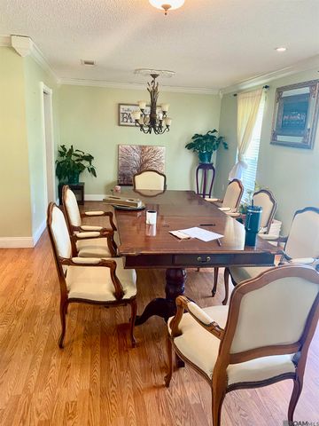 3087 Farrington Dr, Baton Rouge, LA 70814