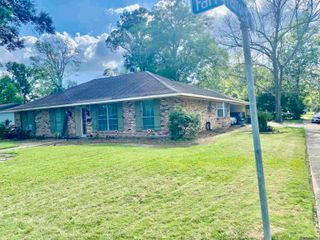3087 Farrington Dr, Baton Rouge, LA 70814