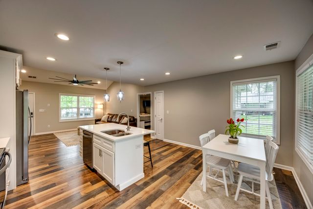 525 S Lucas Street, Junction City, KY 40440