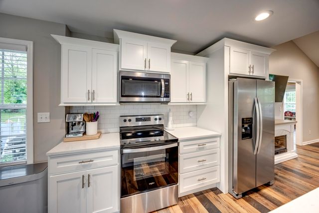 525 S Lucas Street, Junction City, KY 40440