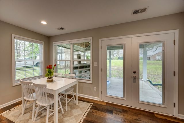 525 S Lucas Street, Junction City, KY 40440