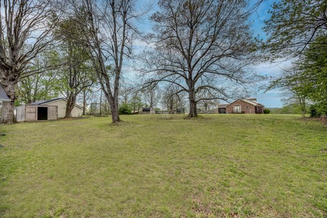 525 S Lucas Street, Junction City, KY 40440
