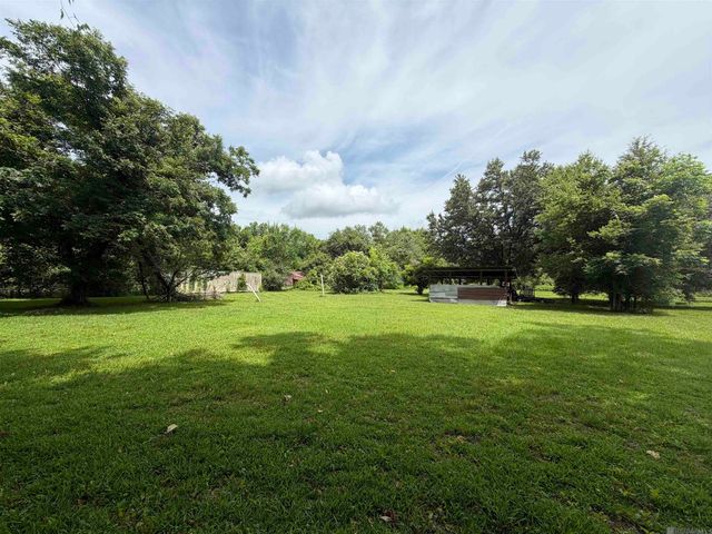 8555 Manchac Rd, St Gabriel, LA 70776