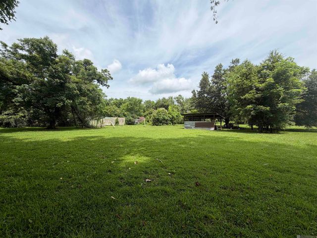 8555 Manchac Rd, St Gabriel, LA 70776