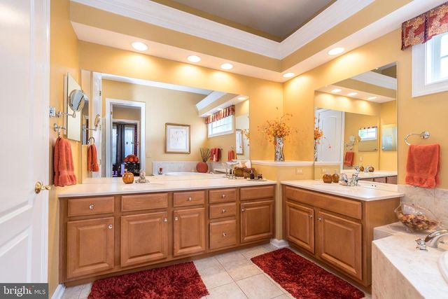 295 GOLDENROD DR, Upper Gwynedd, PA 19446