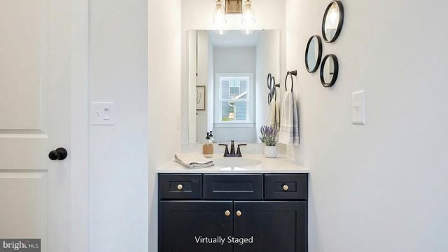 1002 EDORMA CT, Harrisburg, PA 17112