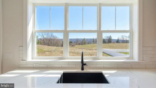 1002 EDORMA CT, Harrisburg, PA 17112