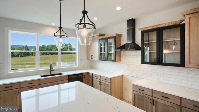 1002 EDORMA CT, Harrisburg, PA 17112