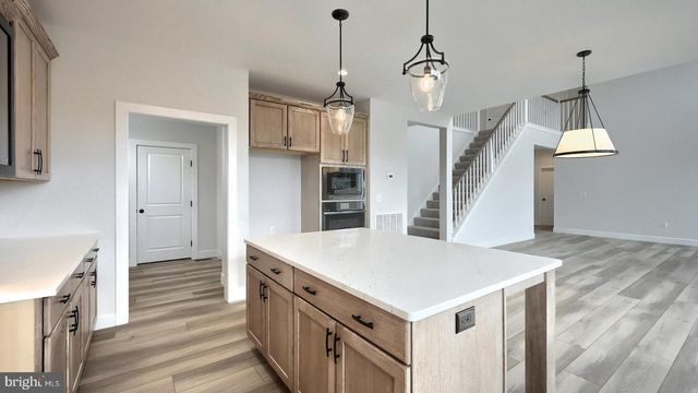 1002 EDORMA CT, Harrisburg, PA 17112