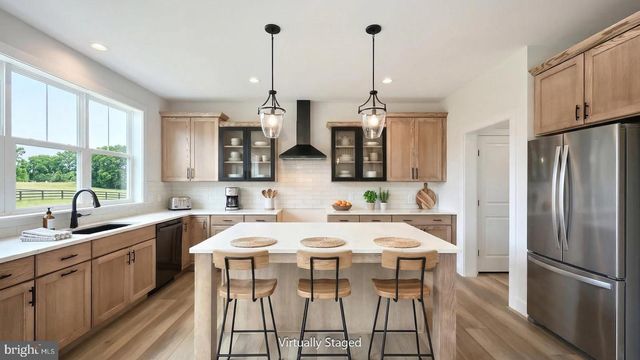 1002 EDORMA CT, Harrisburg, PA 17112