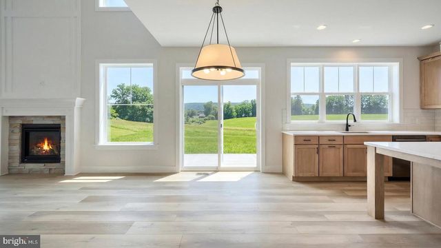 1002 EDORMA CT, Harrisburg, PA 17112