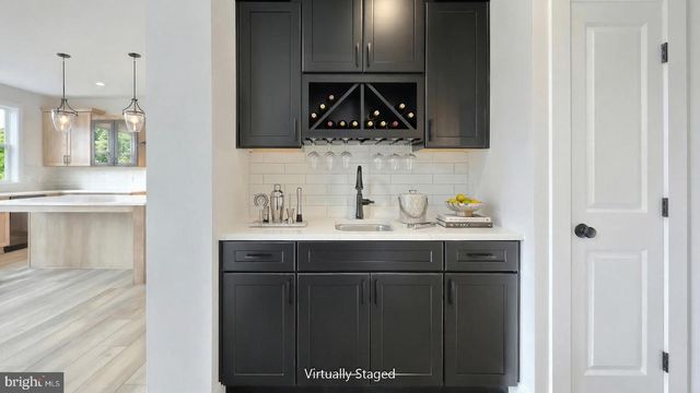 1002 EDORMA CT, Harrisburg, PA 17112