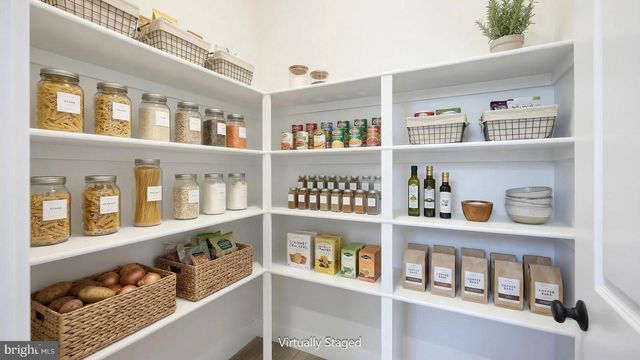 1002 EDORMA CT, Harrisburg, PA 17112