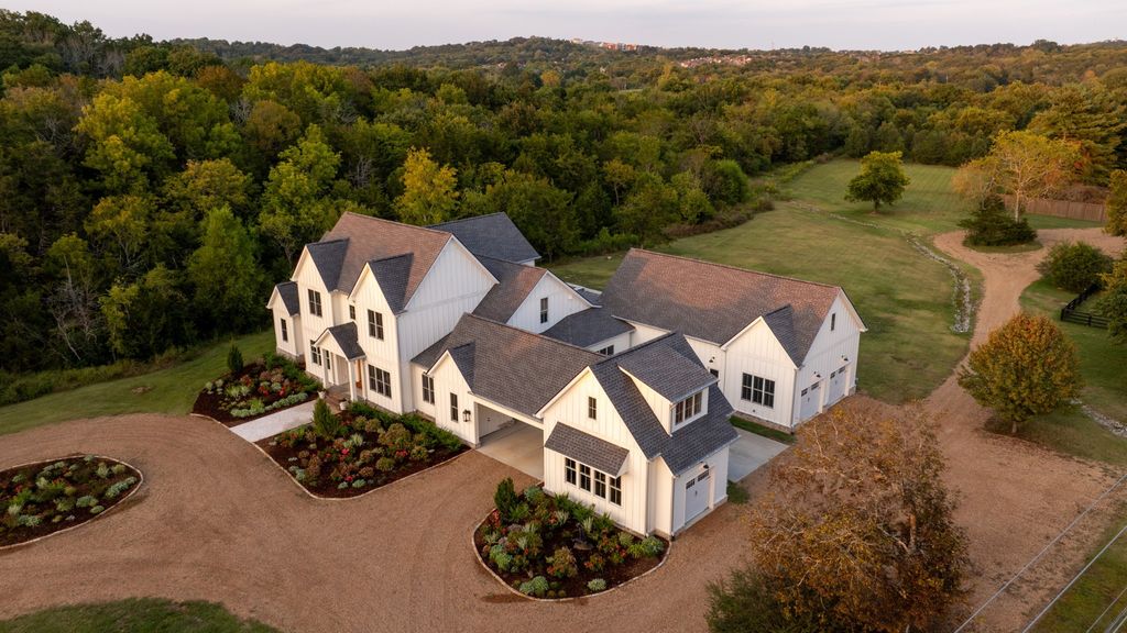 9944 Maupin Rd, Brentwood, TN 37027