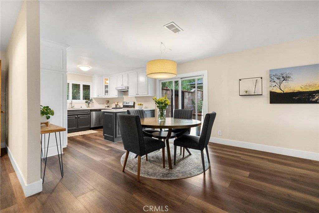 Image 13 of property listing at 430 Chaparral Drive, Claremont, CA 91711