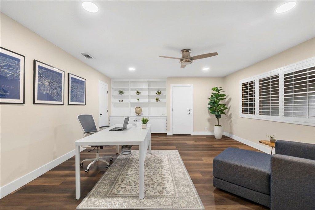 Image 15 of property listing at 430 Chaparral Drive, Claremont, CA 91711