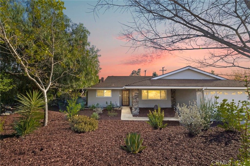 Image 2 of property listing at 430 Chaparral Drive, Claremont, CA 91711